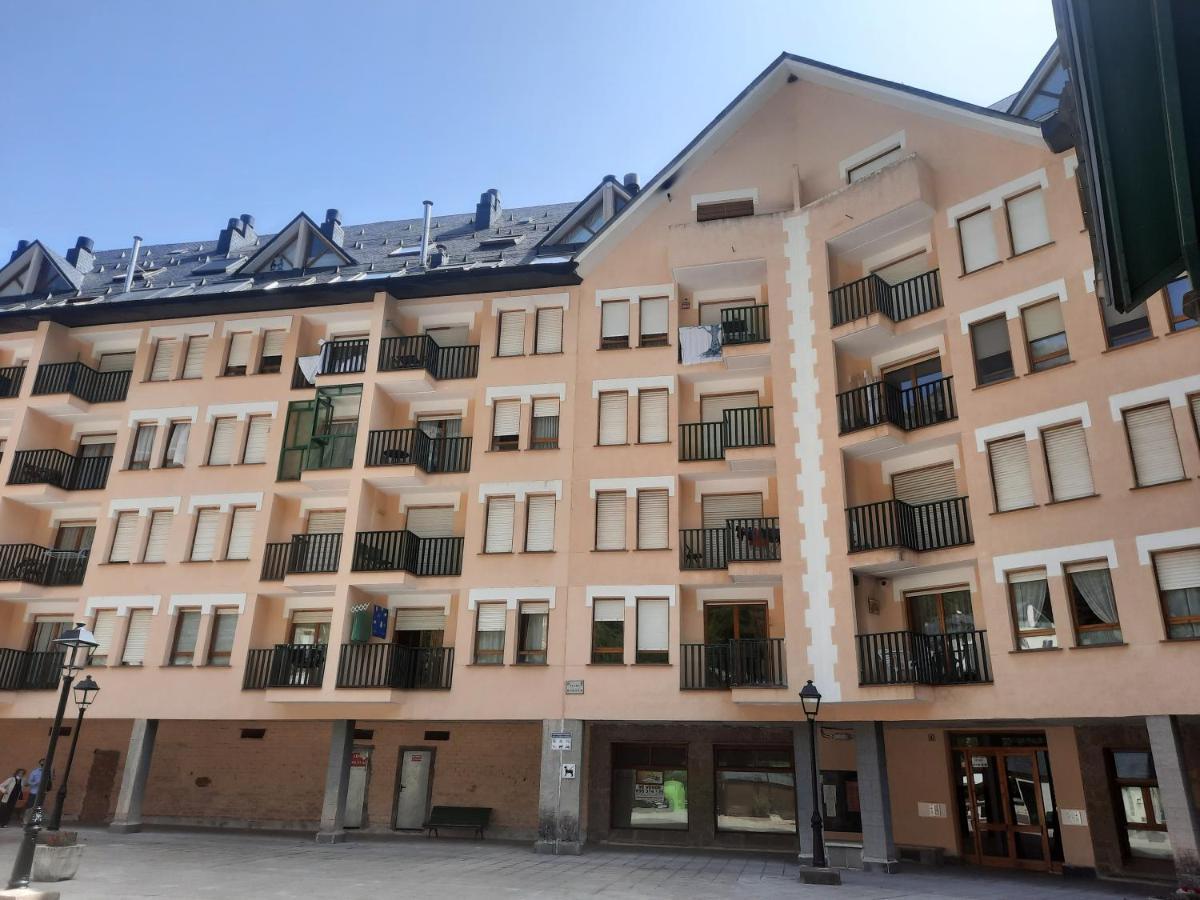 קאנפראנק Acogedor Y Calido Apartamento Con Vistas A La Montana מראה חיצוני תמונה